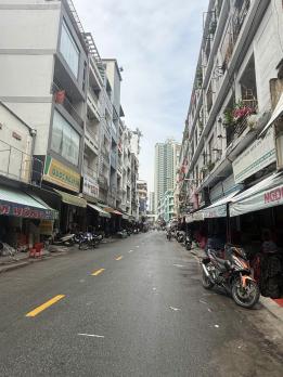 Bán nhà 2 MT Trần Hưng Đạo - gần Phùng Hưng, 6,8x19m, CN 104m2, Cấp 4, 35 tỷ.