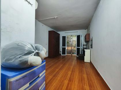 CHO THUÊ CĂN HỘ TẬP THỂ THÀNH CÔNG BA ĐÌNH, DIỆN TÍCH RỘNG, SÂN VƯỜN