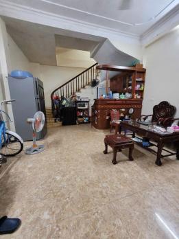 Bán nhà ngõ 86 Hào Nam, diện tích  đất 46m x 5 tầng, mặt tiền 4,5m, giá 9,4 tỷ.