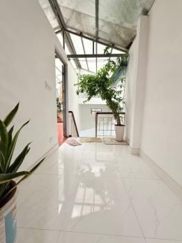 Bán nhà ngõ 166 Kim mã, diện tích  đất 33m x 4 tầng, mặt tiền 4m, giá 7,4 tỷ.