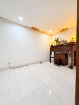 Bán nhà ngõ 166 Kim mã, diện tích  đất 33m x 4 tầng, mặt tiền 4m, giá 7,4 tỷ.