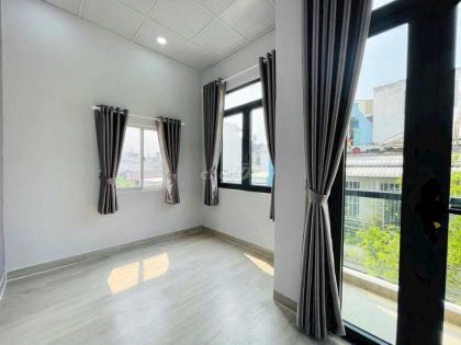 cần bán gấp nhà đường Bưng Ông Thoàn Q9 dt 60m2 giá 1ty45