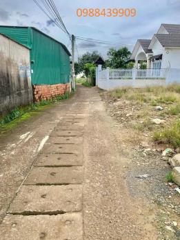 Bán 726m2 đất Thị Trấn Liên Nghĩa - xã Đức Trọng - Lâm Đồng giá 9.5 tỷ