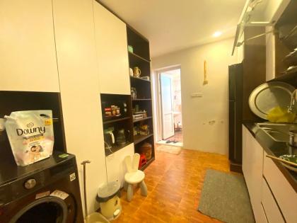 Bán căn hộ đẹp ngõ 28 Xuân La lô góc 64m2-3N1VS- giá 6,55 tỷ