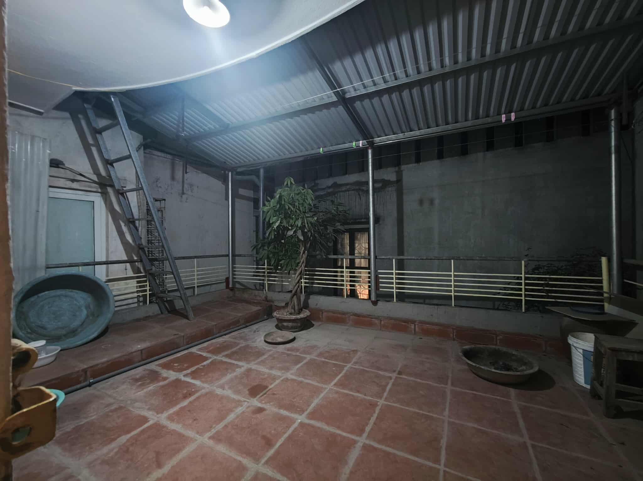 Cho thuê nhà ngõ 82 Kim mã diện tích 45m x 3 tầng, mặt tiền 8m, giá 11 triệu