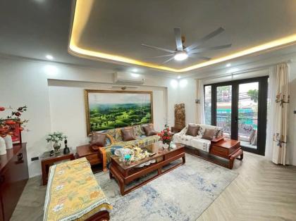 Lô Góc phố cổ Nguyễn Thái Học Hà Đông ô tô tránh cạnh chợ Hà Đông 50m2 chỉ 13.x tỷ. 0989626116