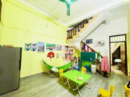 Bán nhà Xuân Đỉnh ngõ thông oto 79m2- 3 tầng- giá 13 tỷ.