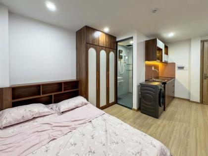 Bán CHDV 6 lầu mới 100% 17PN ngang 6m 108m2 ngay chợ Phạm Văn Bạch TN 100tr chỉ 21.9 tỷ.