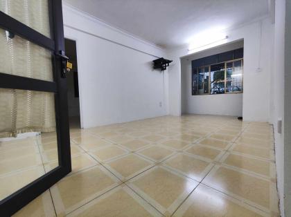 CHO THUÊ CĂN HỘ TẬP THỂ NGỌC KHÁNH, BA ĐÌNH, NHÀ ĐẸP 3 MẶT THOÁNG, Ô TÔ ĐỖ, 6 TRIỆU