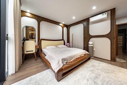 **Bán nhà HXH Bàu Cát, phường 11, Tân Bình (4,5x25m) 5 tầng hơn 13 tỷ