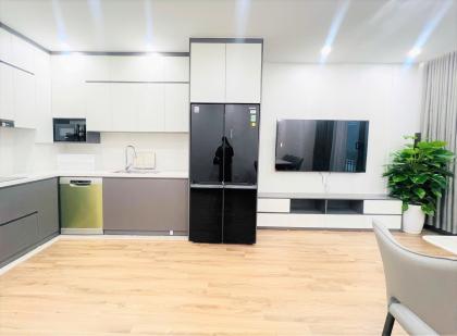 Bán nhà 6 tầng phố Kim Mã Ba Đình Lô góc Thang máy Ngõ thông Nhỉnh 16 tỷ