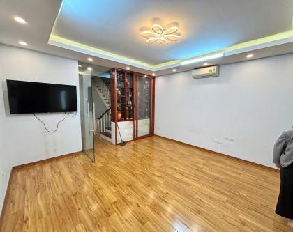 Cho thuê nhà đẹp KĐT Văn Quán 100m2 có thang máy chỉ 20tr 0903409888