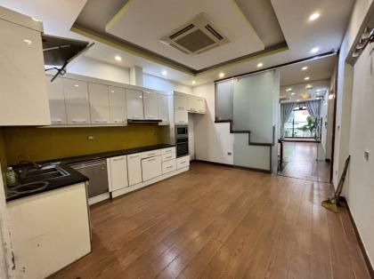 Cho thuê nhà đẹp KĐT Văn Quán 100m2 có thang máy chỉ 20tr 0903409888