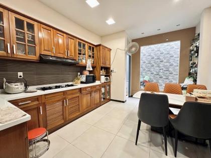 XE HƠI VÀO NHÀ! Bán Nhà Đẹp 5 Tầng Nguyễn Tri Phương, 50m2, Chỉ 11 Tỷ TL