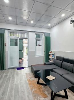 Bán nhà HXH 8m Thoại Ngọc Hầu - gần Nguyễn Sơn, 4x28m, Cấp 4, tiện xây, 3PN, 9,5 tỷ.