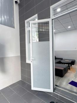 Bán nhà HXH 8m Thoại Ngọc Hầu - gần Nguyễn Sơn, 4x28m, Cấp 4, tiện xây, 3PN, 9,5 tỷ.