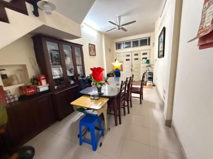 Bán Nhà P/Lô Ô Tô Tránh 43m2-4T Ô Chờ Th/Máy Ở KD 16,2 Tỷ Đặng Thai Mai.