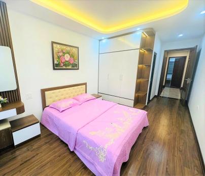 Bán nhà phố Văn Cao Ba Đình Nhà mới Thang máy 45m 6T Nhỉnh 16 tỷ