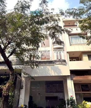 Bán CHDV Phú Mỹ Hưng Q7, thang máy, 432 m² sàn, 1 trệt + 4 tầng, dòng tiền 3000$/tháng