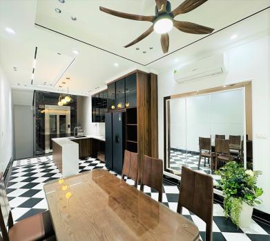 Bán nhà phố Ngọc Khánh Ba Đình 6T Thang máy Nội thất đẹp 15 tỷ 9