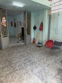 Bán gấp nhà hẻm ô tô trung tâm Quận 4 TPHCM, kinh doanh sầm uất, giá đầu tư hiếm