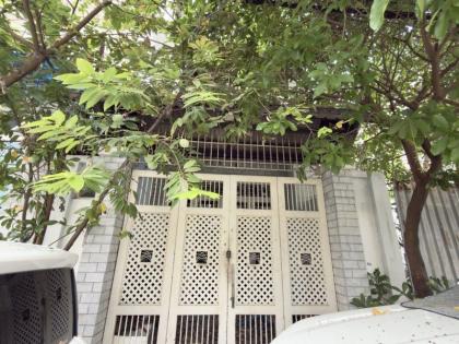 Bán gấp nhà hẻm xe hơi Quận Bình Thạnh TP.HCM, khu kinh doanh, giá rẻ nhất