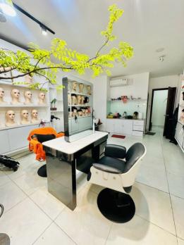 Bán gấp nhà mặt tiền trung tâm Quận 3, giáp Q1, kinh doanh sầm uất, giá rẻ nhất