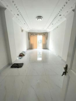 Bán nhà mặt tiền Quận Phú Nhuận TP.HCM, kinh doanh sầm uất, giá rẻ nhất