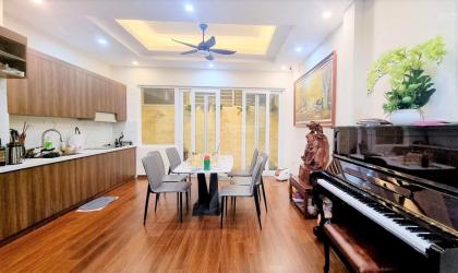 Bán nhà phố Nguyễn Công Hoan, Thang máy, full nội thất, 58m, 16 tỷ