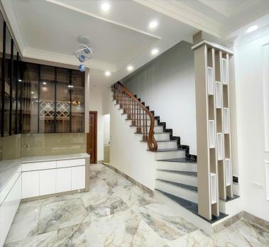 Bán nhà mới xây 5 tầng Thang máy phố Văn Cao Ba Đình 56m 19,5 tỷ