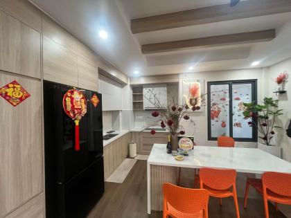 Ở NGAY! Bán Nhà 5 Tầng Cực Đẹp Lê Văn Sỹ, 43m2, Chỉ 8.3 Tỷ TL