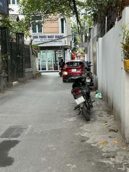 Bán Nhà P/Lô Ô Tô Tránh Phố Cầu Giấy 225m2-4T Mt8m 56 Tỷ Cầu Giấy.