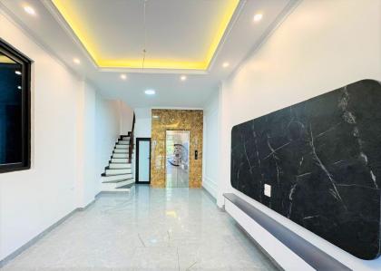Bán nhà phố Nguyên Hồng Ba Đình 30m 5T Thang máy ngõ thông 12 tỷ