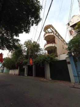 Bán nhà mặt tiền Quận Phú Nhuận TP.HCM, doanh sầm uất, giá rẻ hiếm có