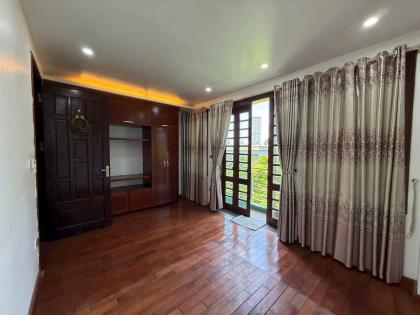 Cho thuê nhà Mỗ Lao 50m x 5 tầng thông sàn ĐẸP chỉ 18 triệu 0903409888