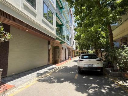 Cho thuê nhà Mỗ Lao 50m x 5 tầng thông sàn ĐẸP chỉ 18 triệu 0903409888