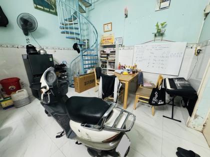 NHÀ 2 TẦNG NGUYỄN TRỌNG TUYỂN, GIÁP PHÚ NHUẬN, NHỈNH 1 TỶ SHR