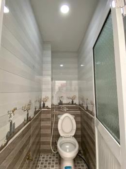 Cần bán nhà vi bằng Hẻm xe hơi Huỳnh Tấn Phát Q7