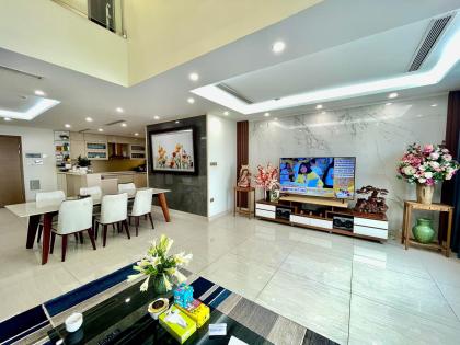 ????Căn Duplex tòa Golden Field Nguyễn Cơ Thạch 226m 4PN Nội thất đẳng cấp
