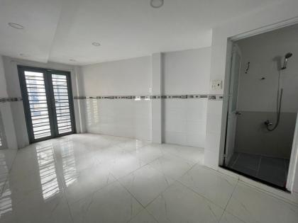 NHÀ 3 TẦNG NI SƯ HUỲNH LIÊN HXH, HƠN 2 TỶ