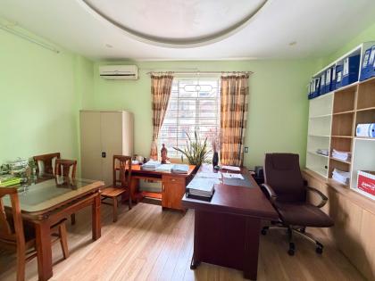 Bán Nhà P/Lô 3 Ô Tô Tránh 80m2-5T Mt10,5m Vỉa Hè 2MT 2 THOÁNG 28,7 Tỷ Hồng Tiến.