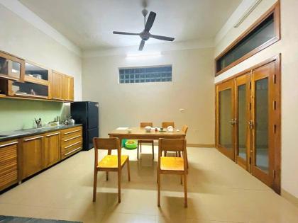 Bán Nhà Phố Trích Sài Tây Hồ 106m2-5T Mt5m 2 THOÁNG 2MT 27,5 Tỷ Trích Sài.