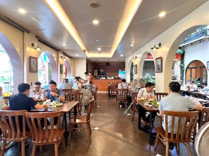 Bán Nhà Mặt Phố Hoàng Cầu Đống Đa 295m2-4T Mt12m Săn Dòng Tiền 175 Tỷ Hoàng Cầu.