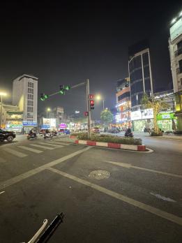 Bán Nhà Mặt Phố Hồng Tiến Bồ Đề Long Biên 157m2-6T MT6,5m Vỉa hè 2 THOÁNG 68 Tỷ Hồng Tiến.