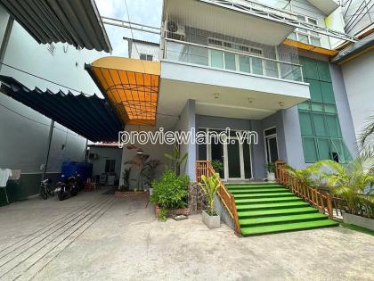 Cho thuê nhà Quận 3, Cách Mạng Tháng 8, 1 hầm + 3 tầng, 432m2, 15 phòng