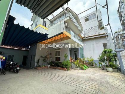 Cho thuê nhà Quận 3, Cách Mạng Tháng 8, 1 hầm + 3 tầng, 432m2, 15 phòng