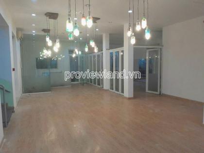 Cho thuê nhà Quận 3, Cách Mạng Tháng 8, 1 hầm + 3 tầng, 432m2, 15 phòng