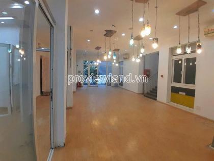 Cho thuê nhà Quận 3, Cách Mạng Tháng 8, 1 hầm + 3 tầng, 432m2, 15 phòng