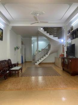 Bán nhà hẻm Ngô Bệ - giao Cộng Hòa, gần nhà ga T3, 5x18m, 2 tầng, Sổ A4, 1 đời chủ, 8,8 tỷ