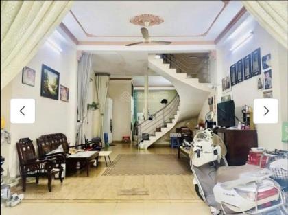 Bán nhà hẻm Ngô Bệ - giao Cộng Hòa, gần nhà ga T3, 5x18m, 2 tầng, Sổ A4, 1 đời chủ, 8,8 tỷ